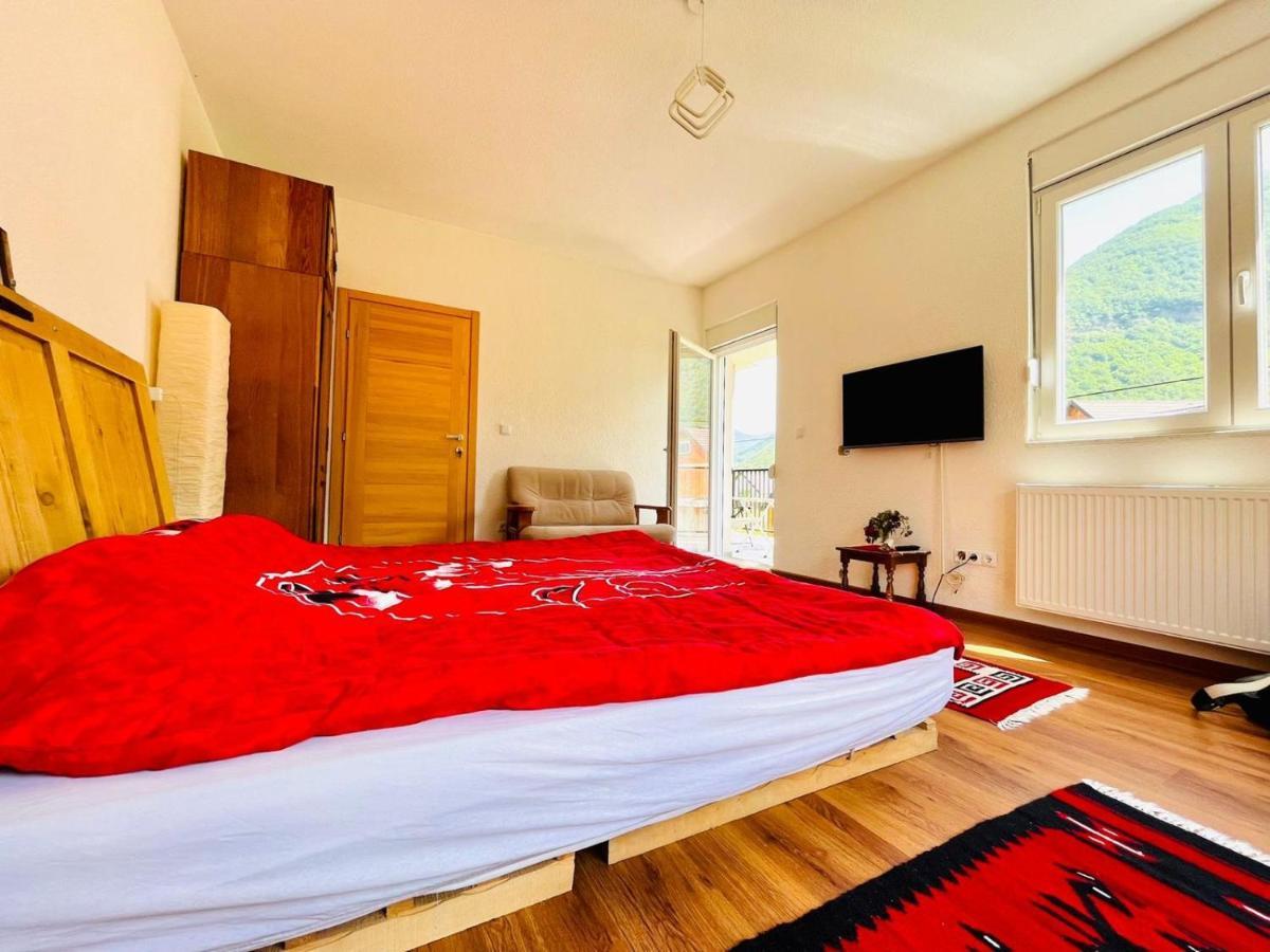 A Breath Of Fresh Air Bed & Breakfast Gusinje Exterior photo